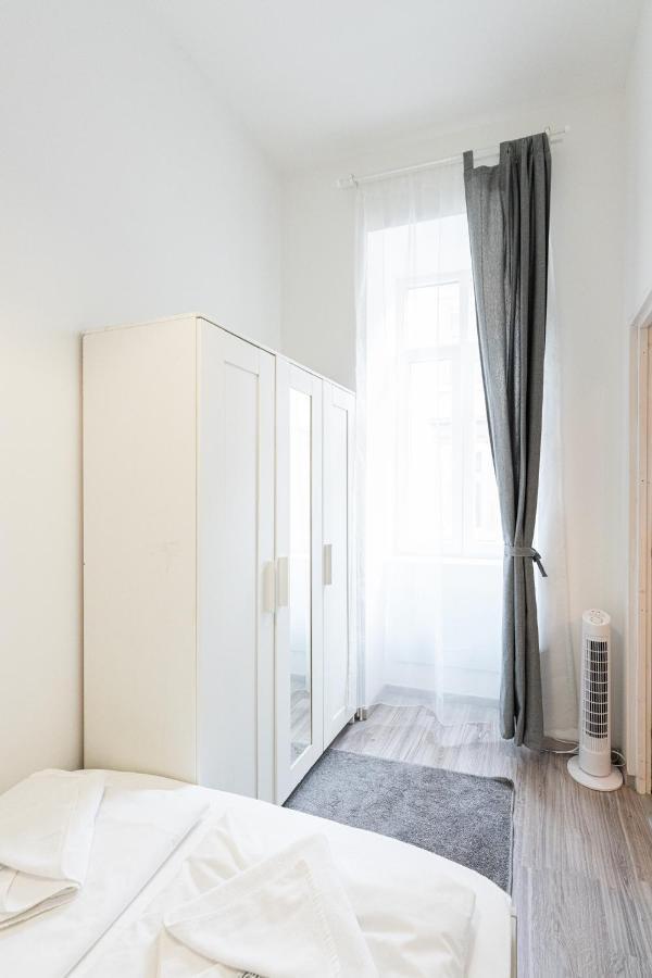 King Seventeen Homes Budapest Eksteriør billede